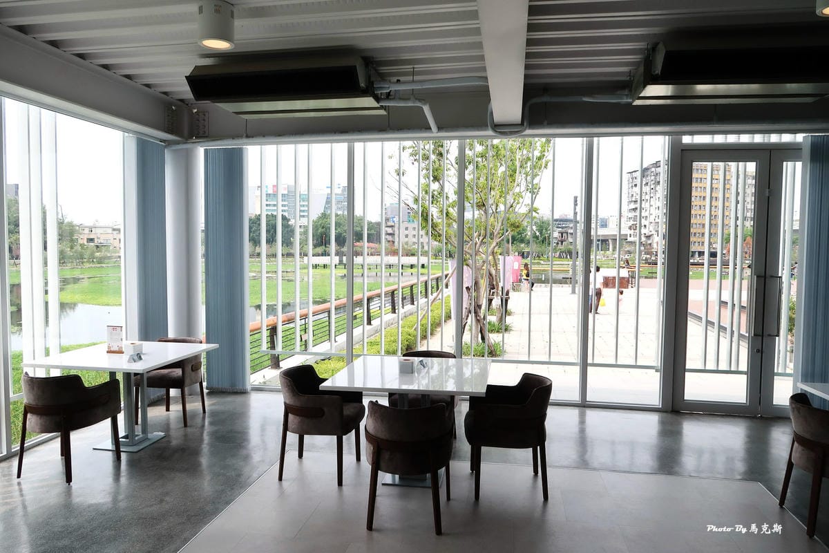 /tmp/phpgkkBdk /tmp/phpgkkBdk