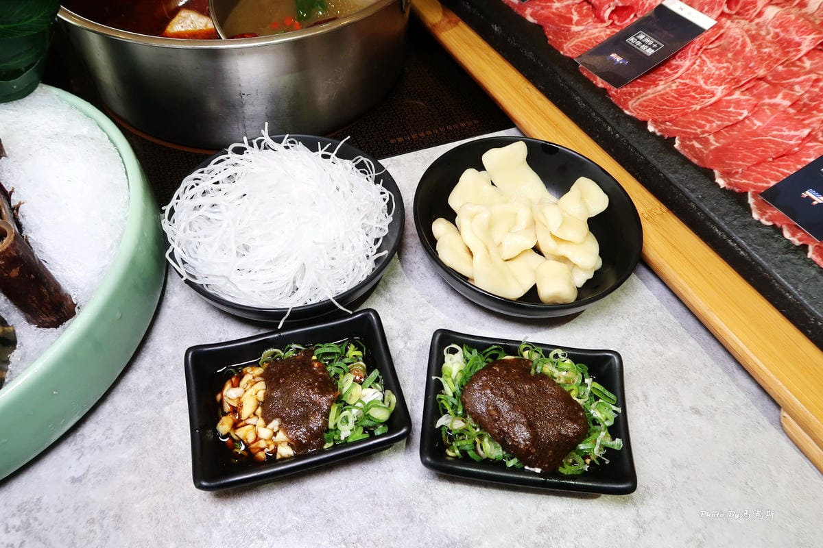 /tmp/phpY2zwYh /tmp/phpY2zwYh