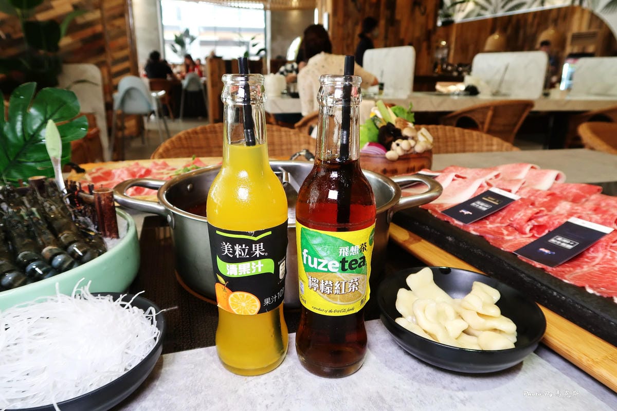 /tmp/phpjoKHb0 /tmp/phpjoKHb0