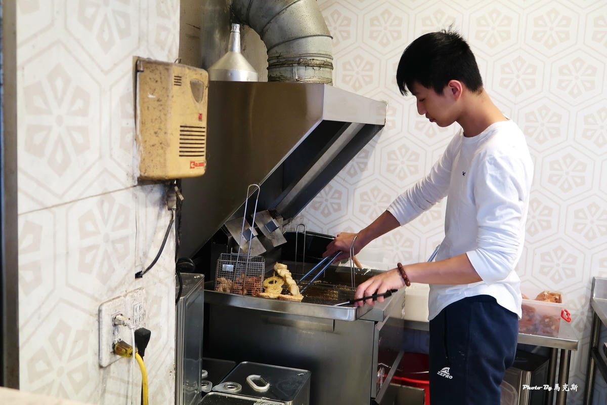 /tmp/php94fJw4 /tmp/php94fJw4