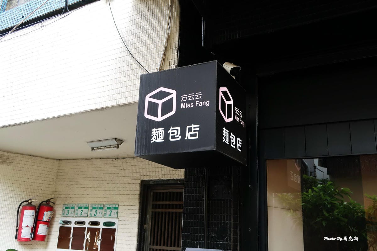 /tmp/phpLUDPni /tmp/phpLUDPni