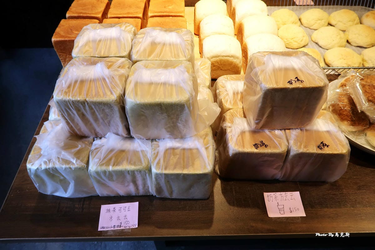 /tmp/phpEiSlHp /tmp/phpEiSlHp