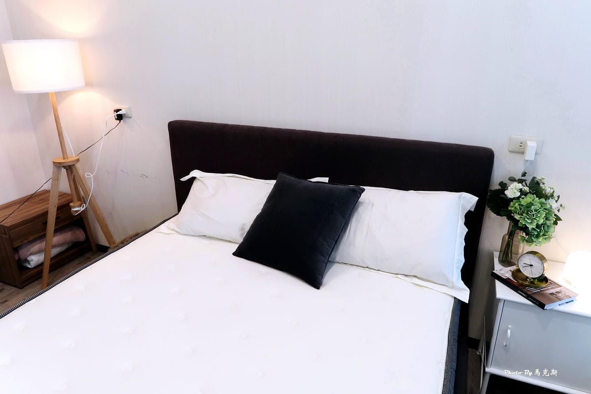 /tmp/phpLLpmS0 /tmp/phpLLpmS0