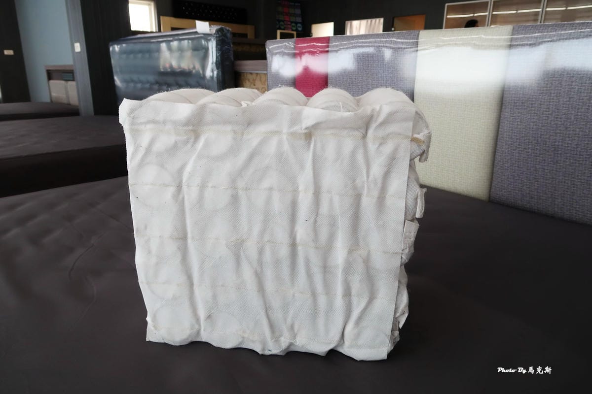 /tmp/php4wRWA2 /tmp/php4wRWA2