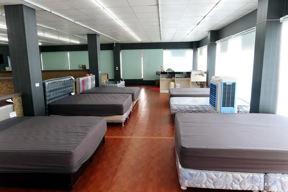 /tmp/phpIAzAUR /tmp/phpIAzAUR