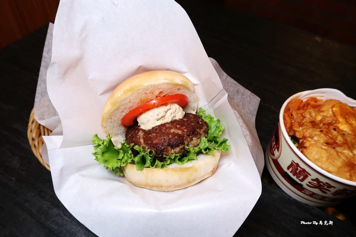 /tmp/phpkfctMO /tmp/phpkfctMO