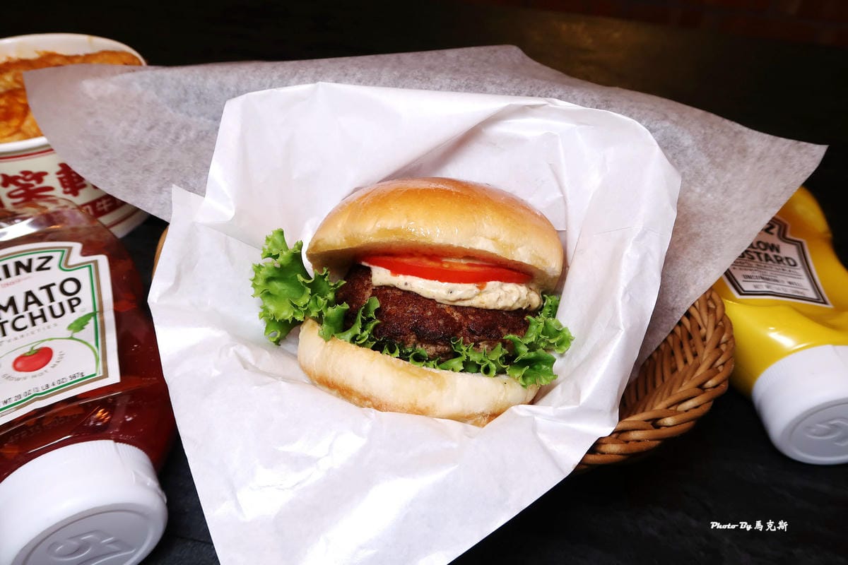 /tmp/phprHC8WI /tmp/phprHC8WI