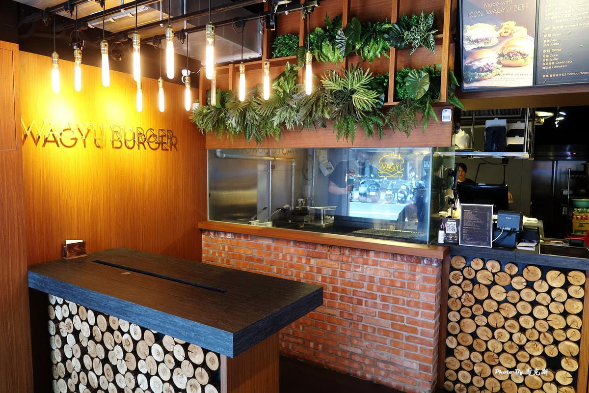 /tmp/phpHfWZLW /tmp/phpHfWZLW