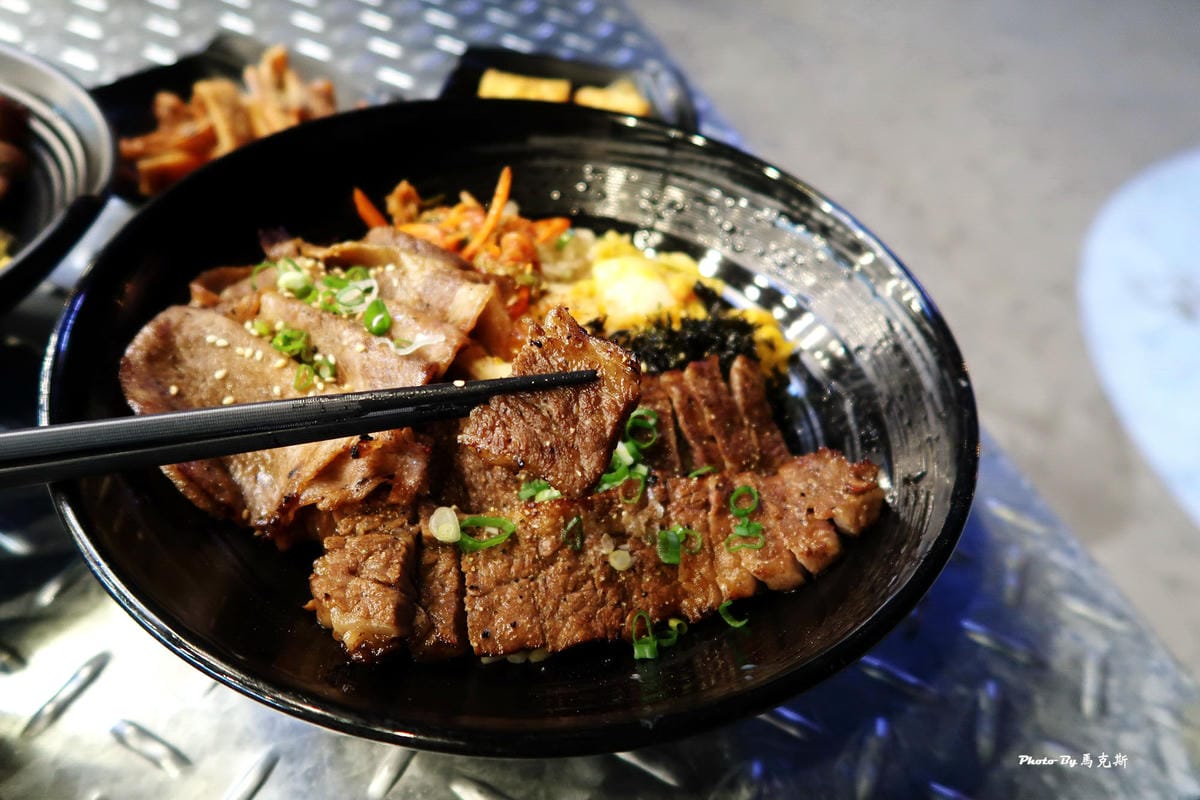 /tmp/phpvgWDlR /tmp/phpvgWDlR