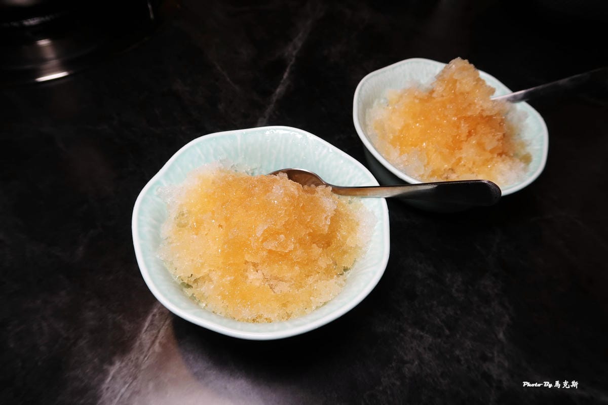 【桃園中壢青埔火鍋推薦】御鼎軒紅白鍋|鴛鴦鍋底無限續加有水準 【桃園中壢青埔火鍋推薦】御鼎軒紅白鍋|鴛鴦鍋底無限續加有水準