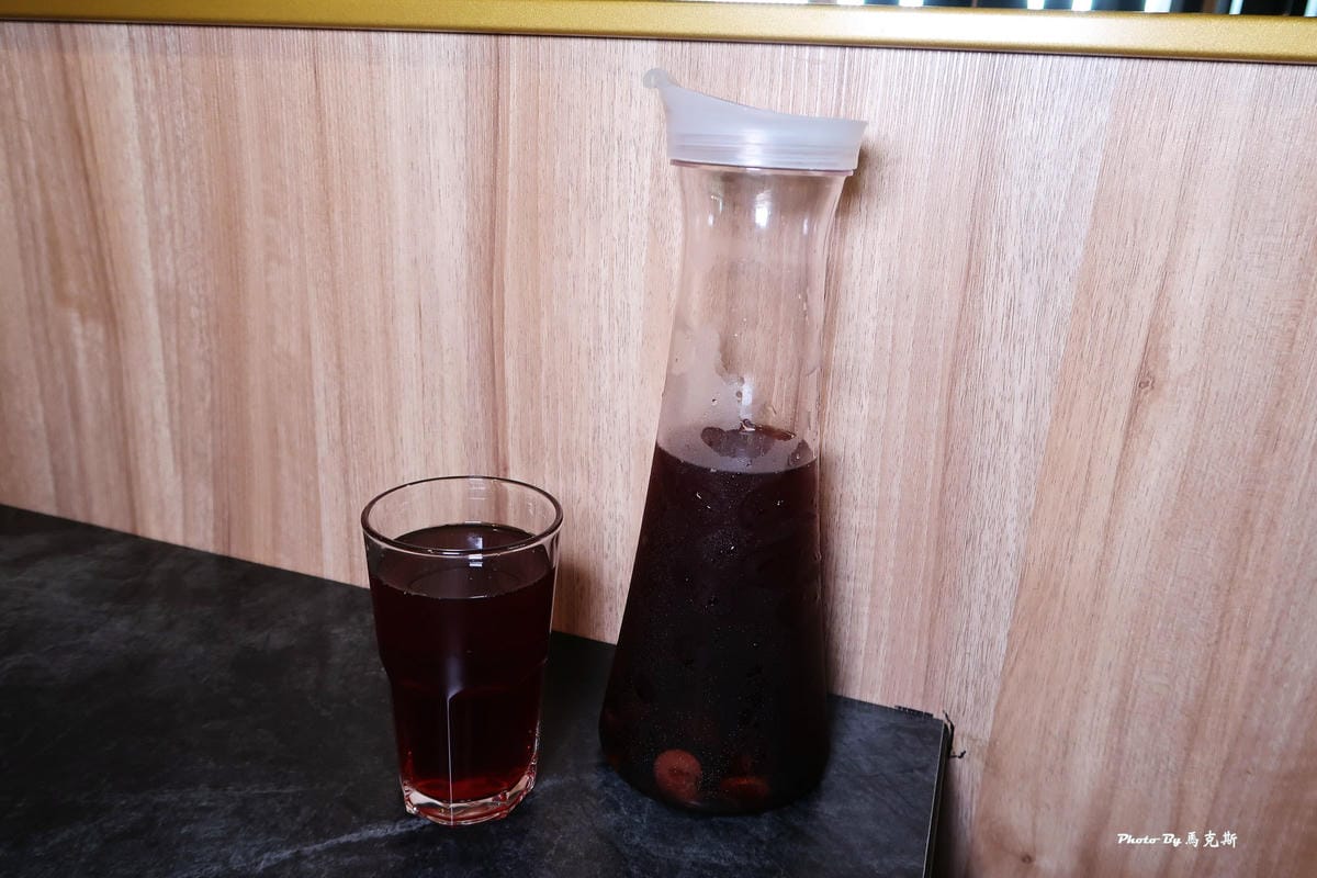 【桃園中壢青埔火鍋推薦】御鼎軒紅白鍋|鴛鴦鍋底無限續加有水準 【桃園中壢青埔火鍋推薦】御鼎軒紅白鍋|鴛鴦鍋底無限續加有水準