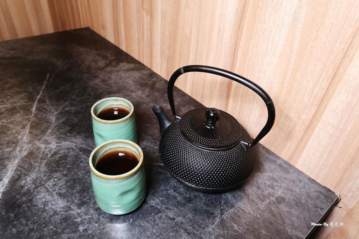 【桃園中壢青埔火鍋推薦】御鼎軒紅白鍋|鴛鴦鍋底無限續加有水準 【桃園中壢青埔火鍋推薦】御鼎軒紅白鍋|鴛鴦鍋底無限續加有水準