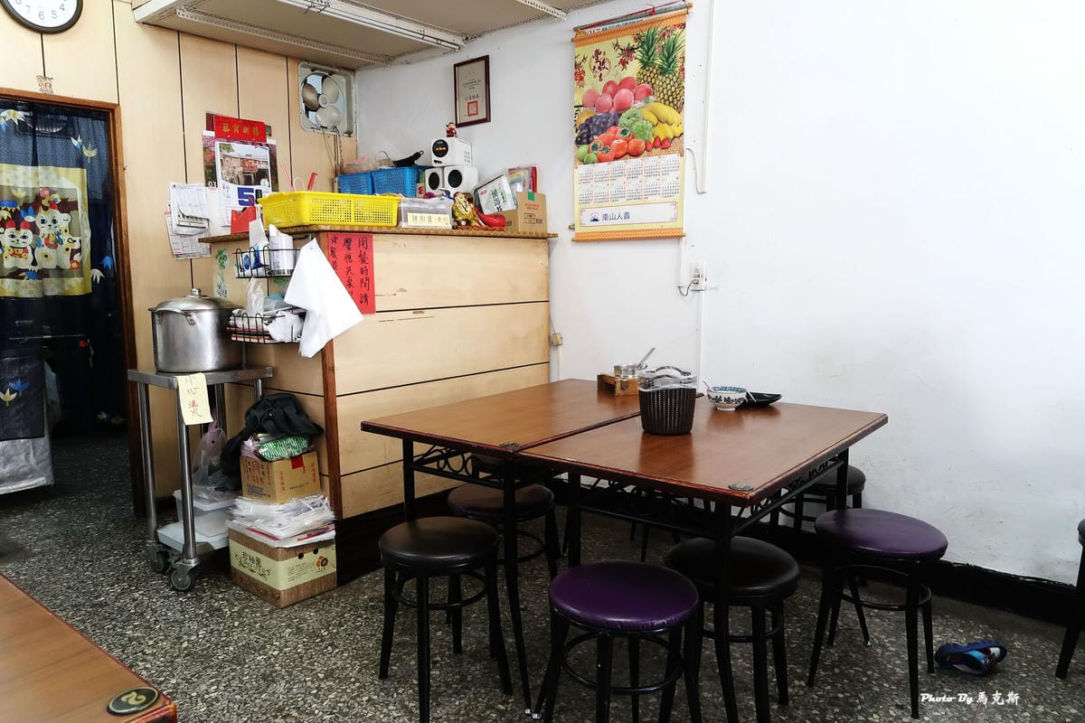 /tmp/phpXqZVEg /tmp/phpXqZVEg