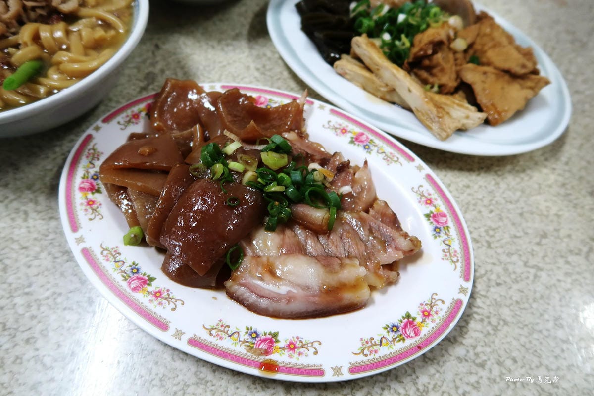 【台中南區美食推薦】合作街大麵羹|超過40年銅板小吃 台中人 【台中南區美食推薦】合作街大麵羹|超過40年銅板小吃 台中人