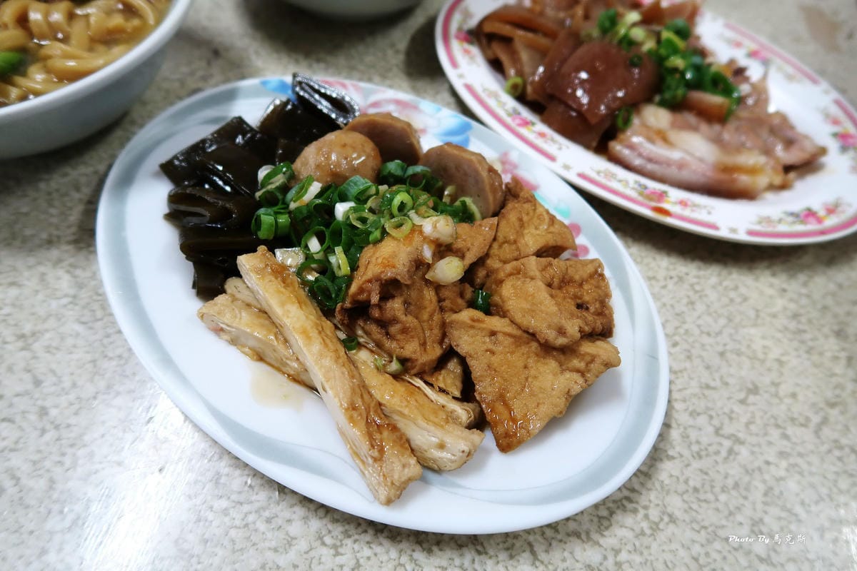 【台中南區美食推薦】合作街大麵羹|超過40年銅板小吃 台中人 【台中南區美食推薦】合作街大麵羹|超過40年銅板小吃 台中人