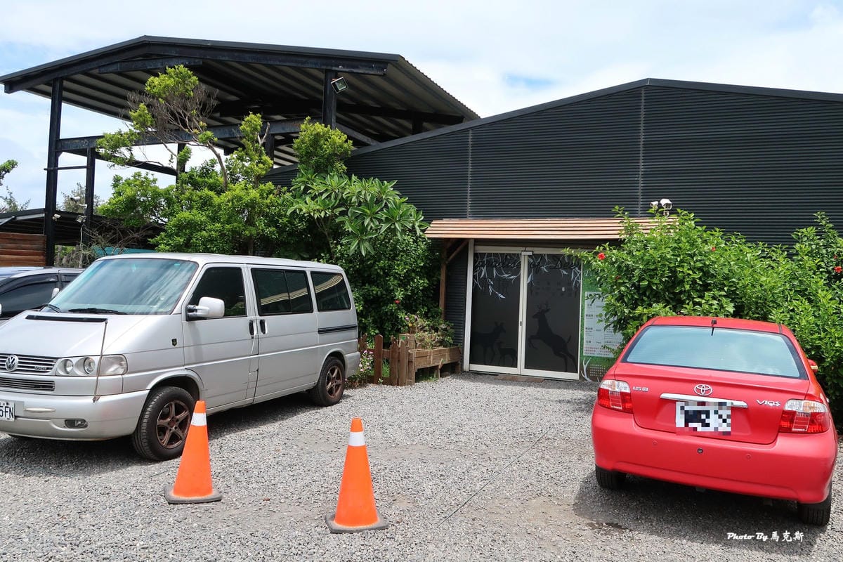 /tmp/phpKHbrAx /tmp/phpKHbrAx