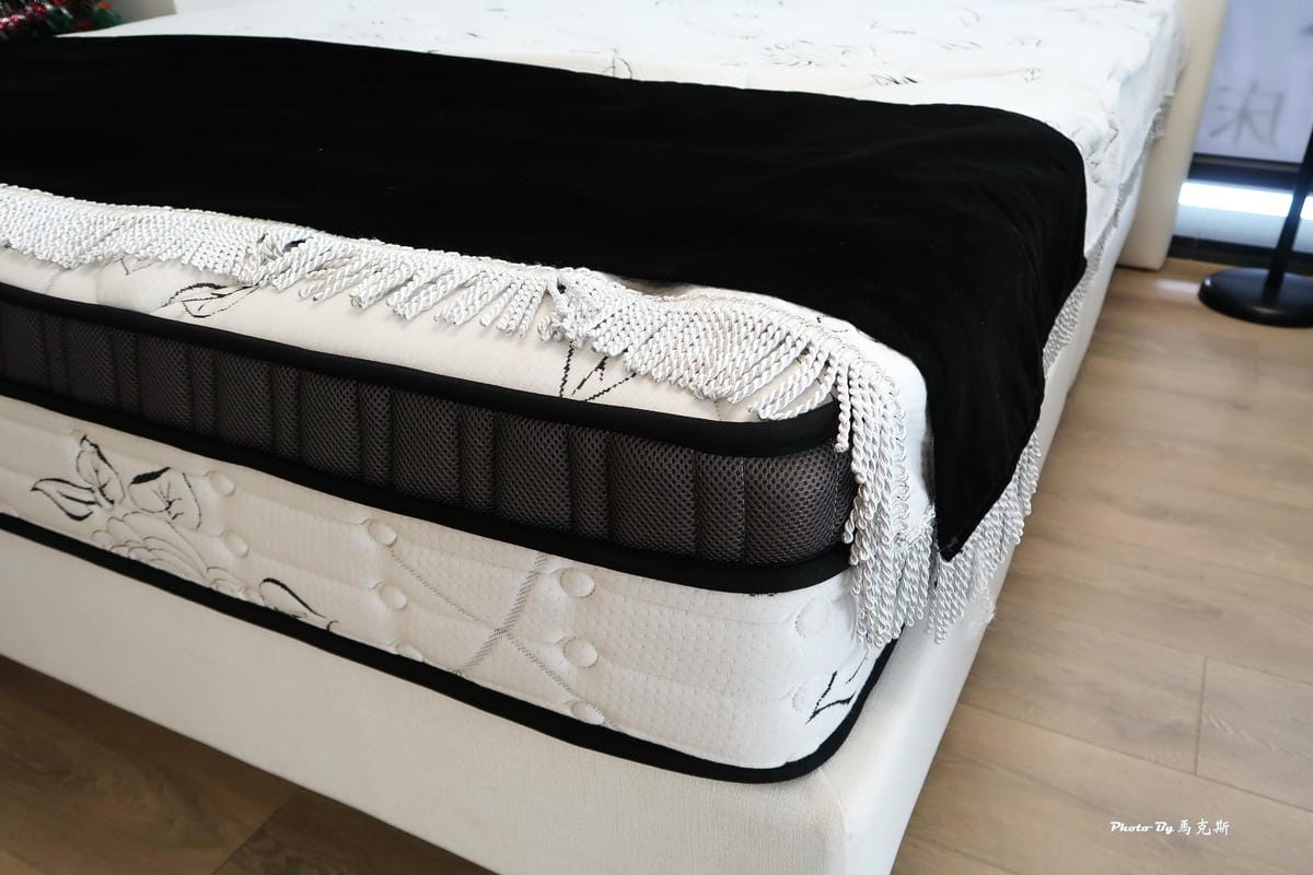 【台中床墊家具推薦】坐又銘沙發台中正義門市|自家工廠直營MI 【台中床墊家具推薦】坐又銘沙發台中正義門市|自家工廠直營MI