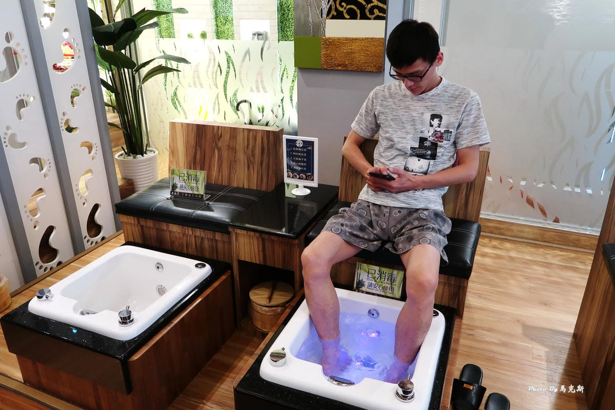 /tmp/phpBV3yOP /tmp/phpBV3yOP