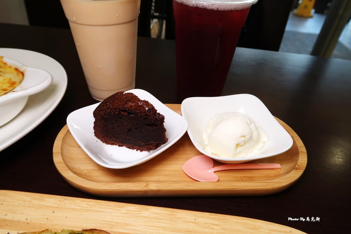 IMG_1805_調整大小 (2).jpg IMG_1805_調整大小 (2).jpg