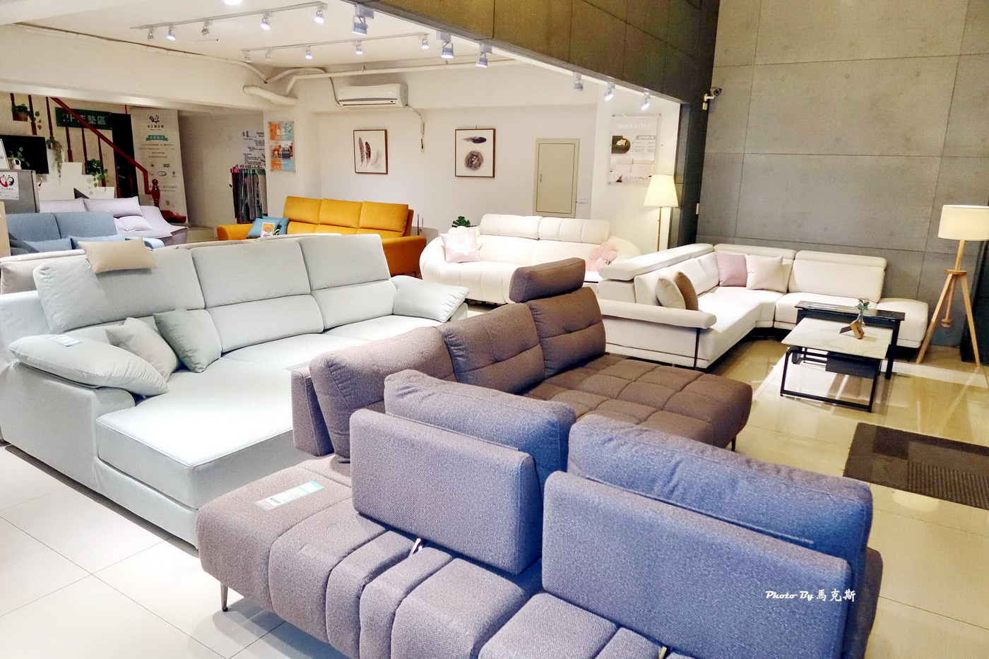 【台中沙發推薦】坐又銘沙發-台中正義門市|MIT工廠直營自產自銷 沙發床墊皆可客製化 價格公開透明化 近忠孝夜市|台中沙發|台中床墊|沙發清潔| - 第5張圖 【台中沙發推薦】坐又銘沙發-台中正義門市|MIT工廠直營自產自銷 沙發床墊皆可客製化 價格公開透明化 近忠孝夜市|台中沙發|台中床墊|沙發清潔|