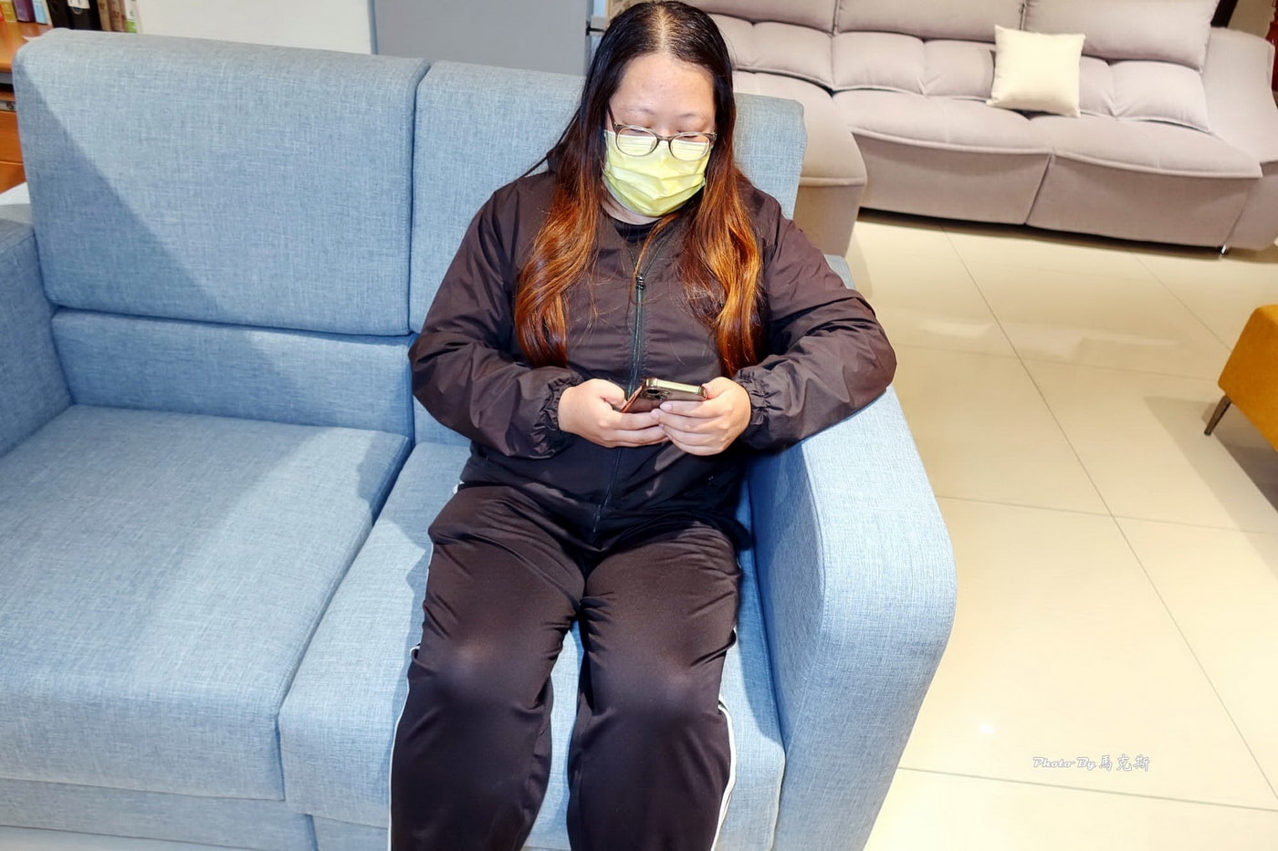 【台中沙發推薦】坐又銘沙發-台中正義門市｜MIT工廠直營自產自銷 沙發床墊皆可客製化 價格公開透明化 近忠孝夜市|台中沙發|台中床墊|沙發清潔|