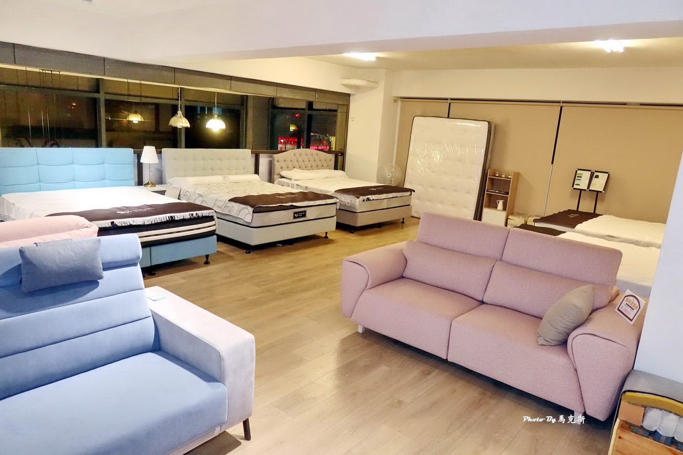 【台中沙發推薦】坐又銘沙發-台中正義門市|MIT工廠直營自產自銷 沙發床墊皆可客製化 價格公開透明化 近忠孝夜市|台中沙發|台中床墊|沙發清潔| - 第24張圖 【台中沙發推薦】坐又銘沙發-台中正義門市|MIT工廠直營自產自銷 沙發床墊皆可客製化 價格公開透明化 近忠孝夜市|台中沙發|台中床墊|沙發清潔|