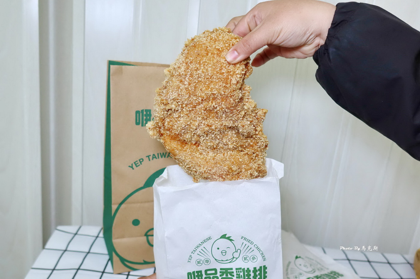 【台中北區美食推薦】咿品香雞排台中北區青島店｜外酥內嫩汁多的古早味雞排 綜合炸物餐適合多人聚餐享用 好吃值得回購|外帶|外送|天津路年貨大街|