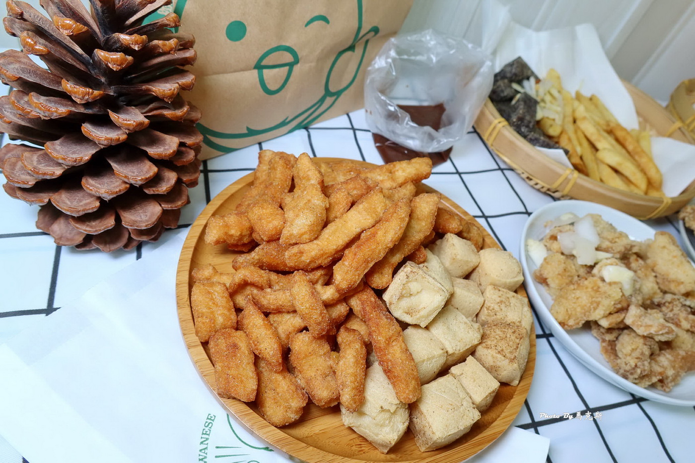 【台中北區美食推薦】咿品香雞排台中北區青島店｜外酥內嫩汁多的古早味雞排 綜合炸物餐適合多人聚餐享用 好吃值得回購|外帶|外送|天津路年貨大街|