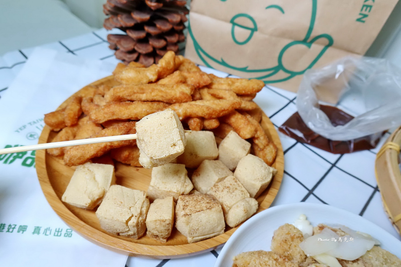 【台中北區美食推薦】咿品香雞排台中北區青島店｜外酥內嫩汁多的古早味雞排 綜合炸物餐適合多人聚餐享用 好吃值得回購|外帶|外送|天津路年貨大街|