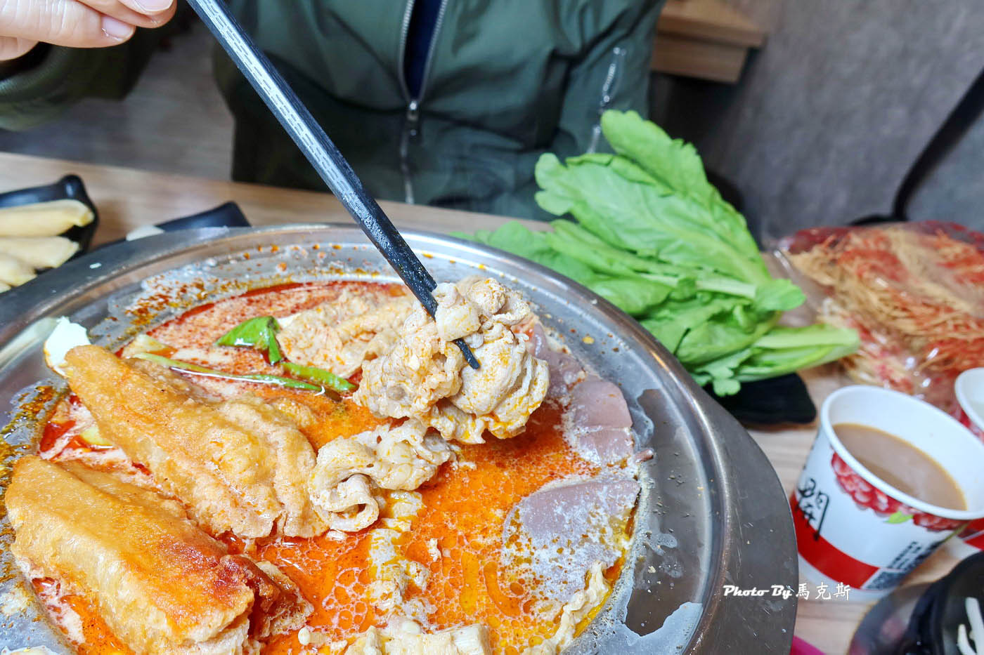 【桃園中壢美食推薦】逸小鍋鍋の物中壢健行總店｜中壢後站高CP值小火鍋 湯頭種類超多 多款麵食、白飯、飲料和冰淇淋等隨你吃到飽|外帶|外送|健行科技大學|