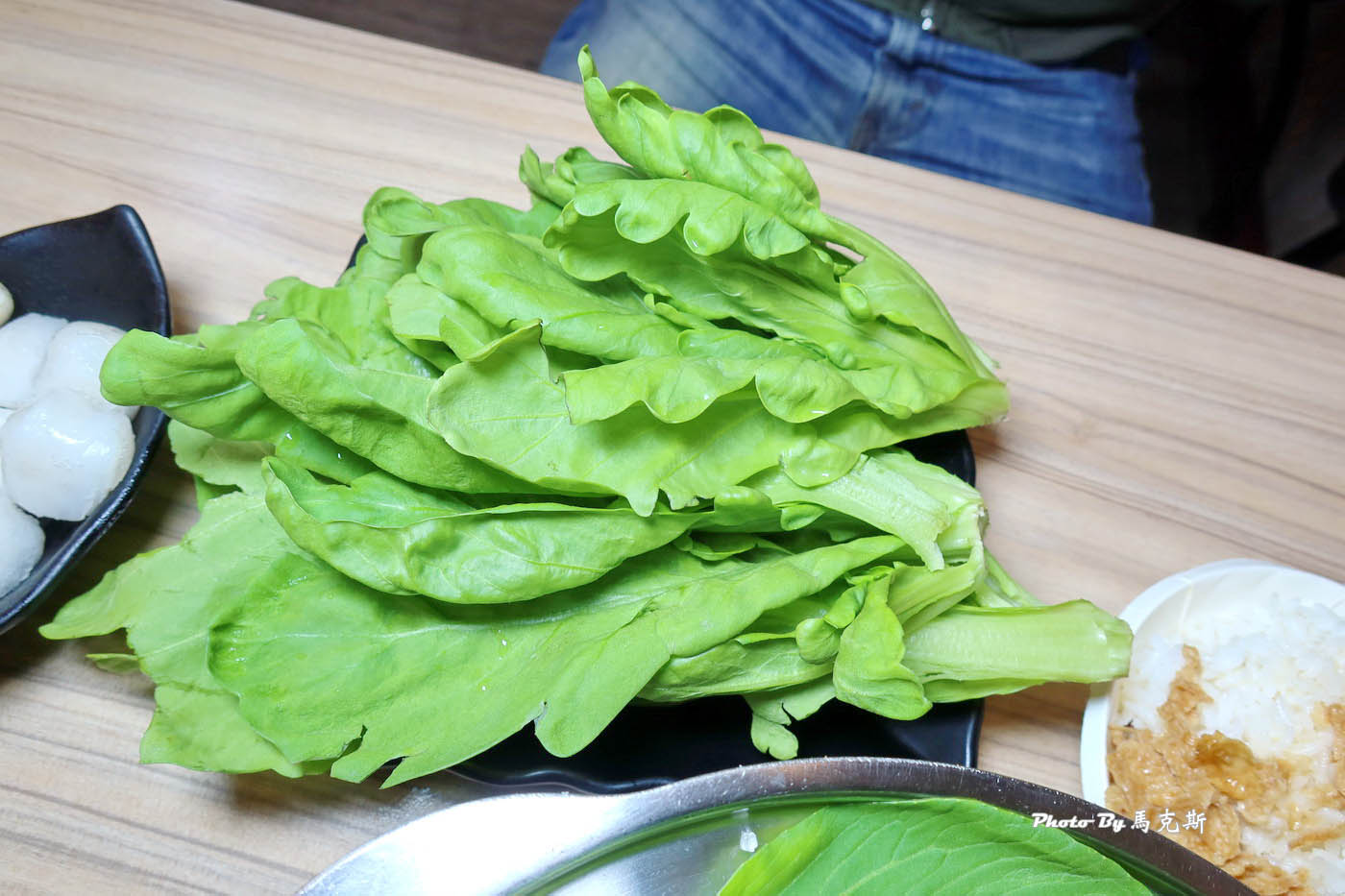 【桃園中壢美食推薦】逸小鍋鍋の物中壢健行總店｜中壢後站高CP值小火鍋 湯頭種類超多 多款麵食、白飯、飲料和冰淇淋等隨你吃到飽|外帶|外送|健行科技大學|