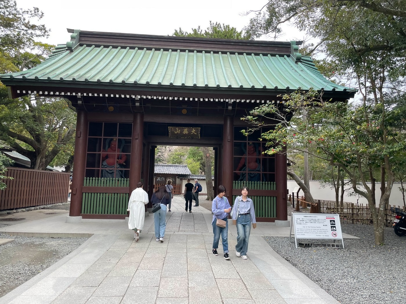 【日本鎌倉景點推薦】鎌倉大佛殿高德院｜日本第二大青銅佛像 日本國寶級的重要地標 江之島電鐵長谷站景點推薦