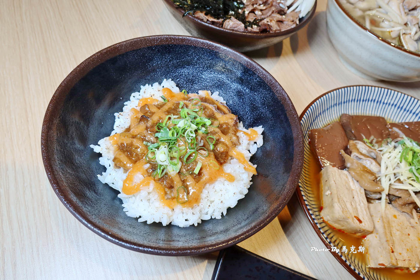 【彰化和美美食推薦】湯川製麵和美店｜湯烏龍 暖雞湯 炎魂丼一次滿足 份量實在喜歡 飲料可免費暢飲|外帶|星巴克和美門市|