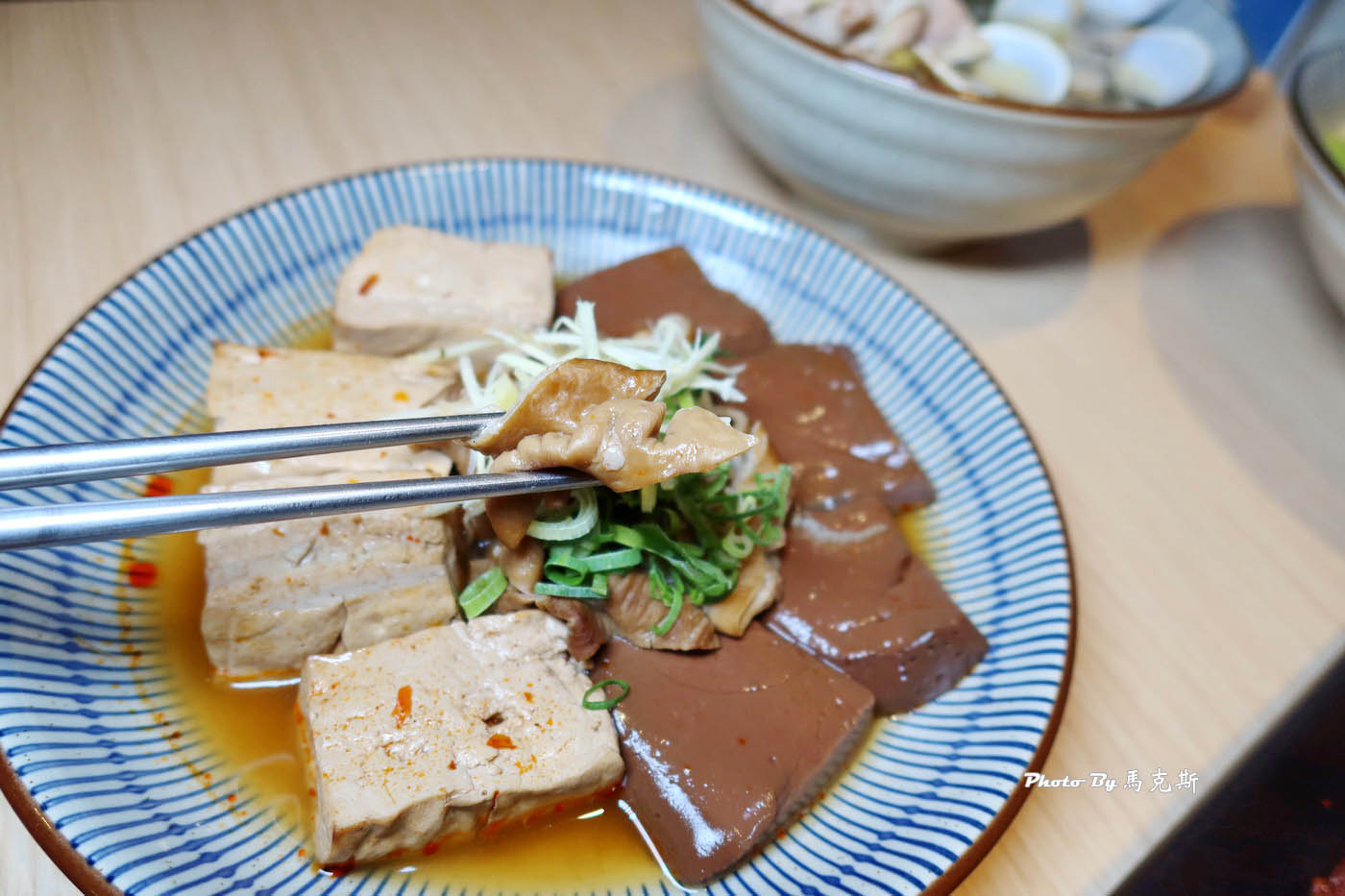 【彰化和美美食推薦】湯川製麵和美店｜湯烏龍 暖雞湯 炎魂丼一次滿足 份量實在喜歡 飲料可免費暢飲|外帶|星巴克和美門市|