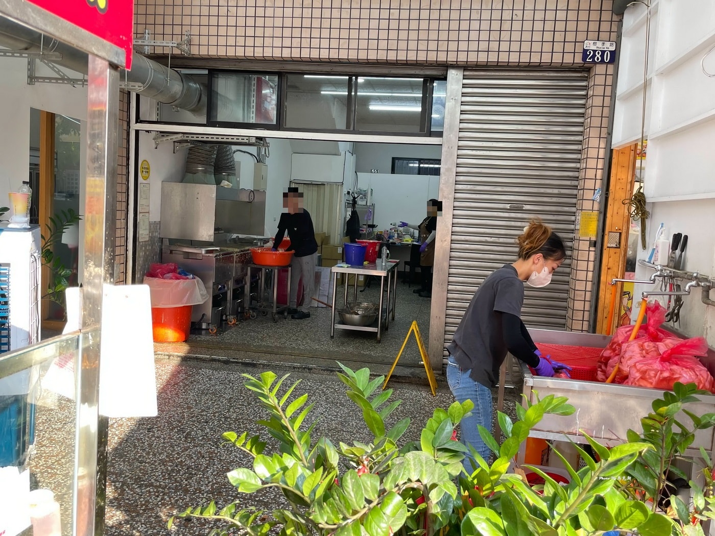 【台中太平美食推薦】正騰和炸雞樹孝店｜太平超人氣炸雞店 雞翅3隻50元 最愛腿排外香酥脆肉鮮嫩多汁 通通只要銅板價|外帶|外送|樹孝商圈|