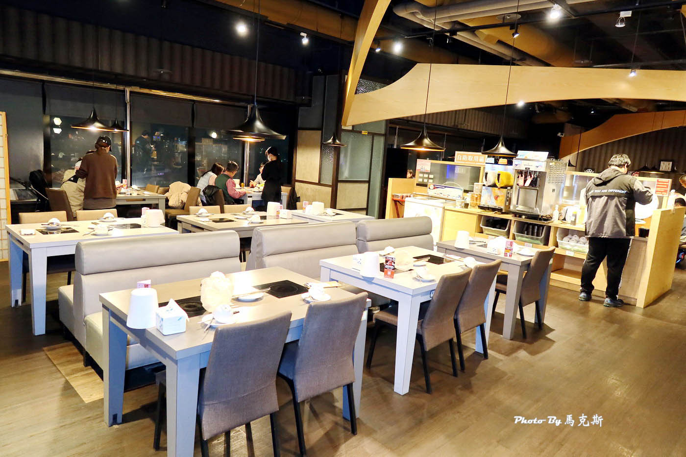 【台中豐原美食推薦】肉多多火鍋豐原太平洋店｜全台全天候 平假日不限時 輕量級套餐299元起 蔬食自助吧吃到飽 CP值超高|西門店/淡水店例假日除外|