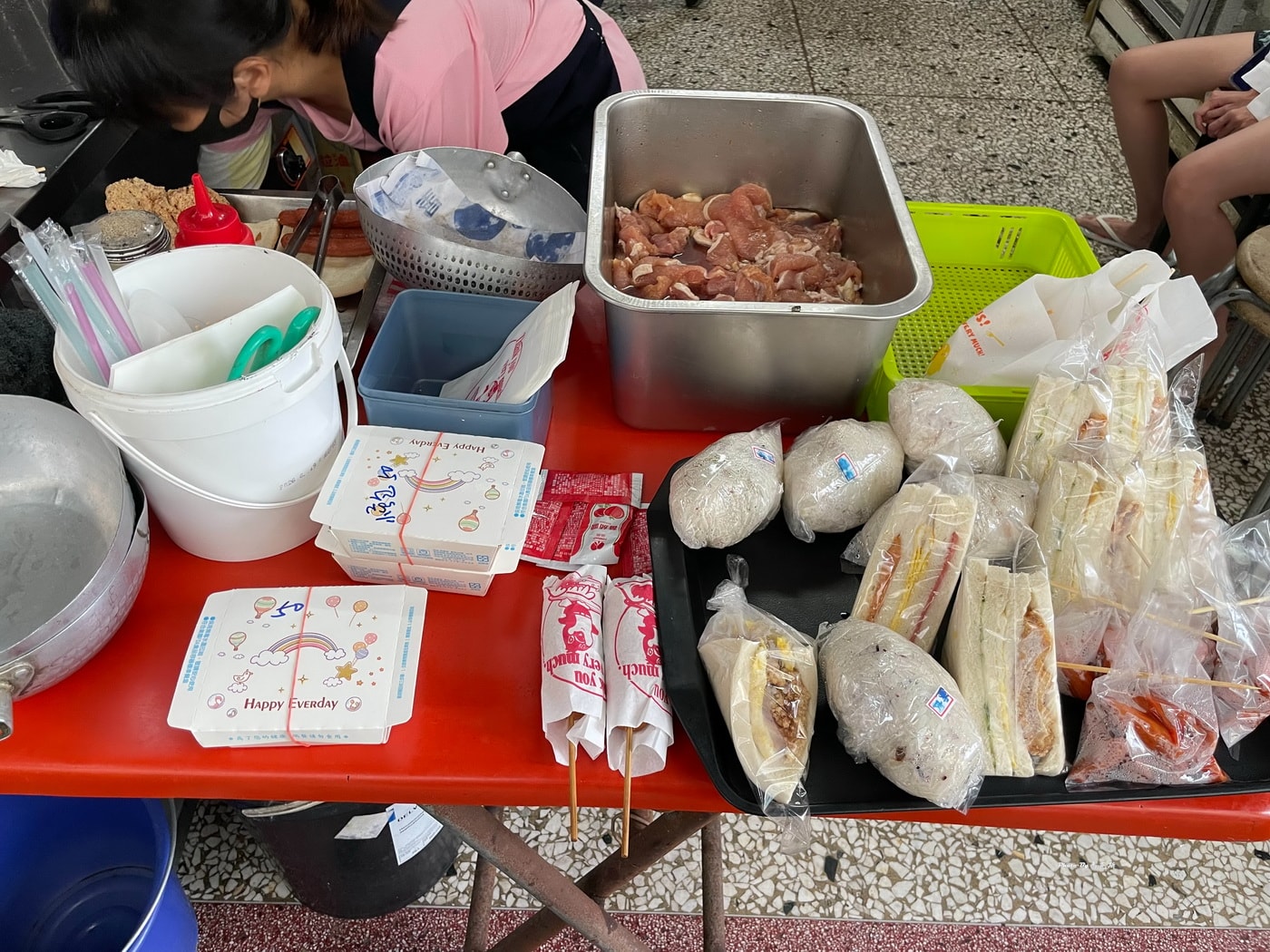 【小琉球美食推薦】小琉球阿娟早餐店｜小琉球人氣早餐店 花生炸肉蛋吐司好吃必點 通通只要銅板價|外帶|小琉球澎坊免稅商店|花瓶石|