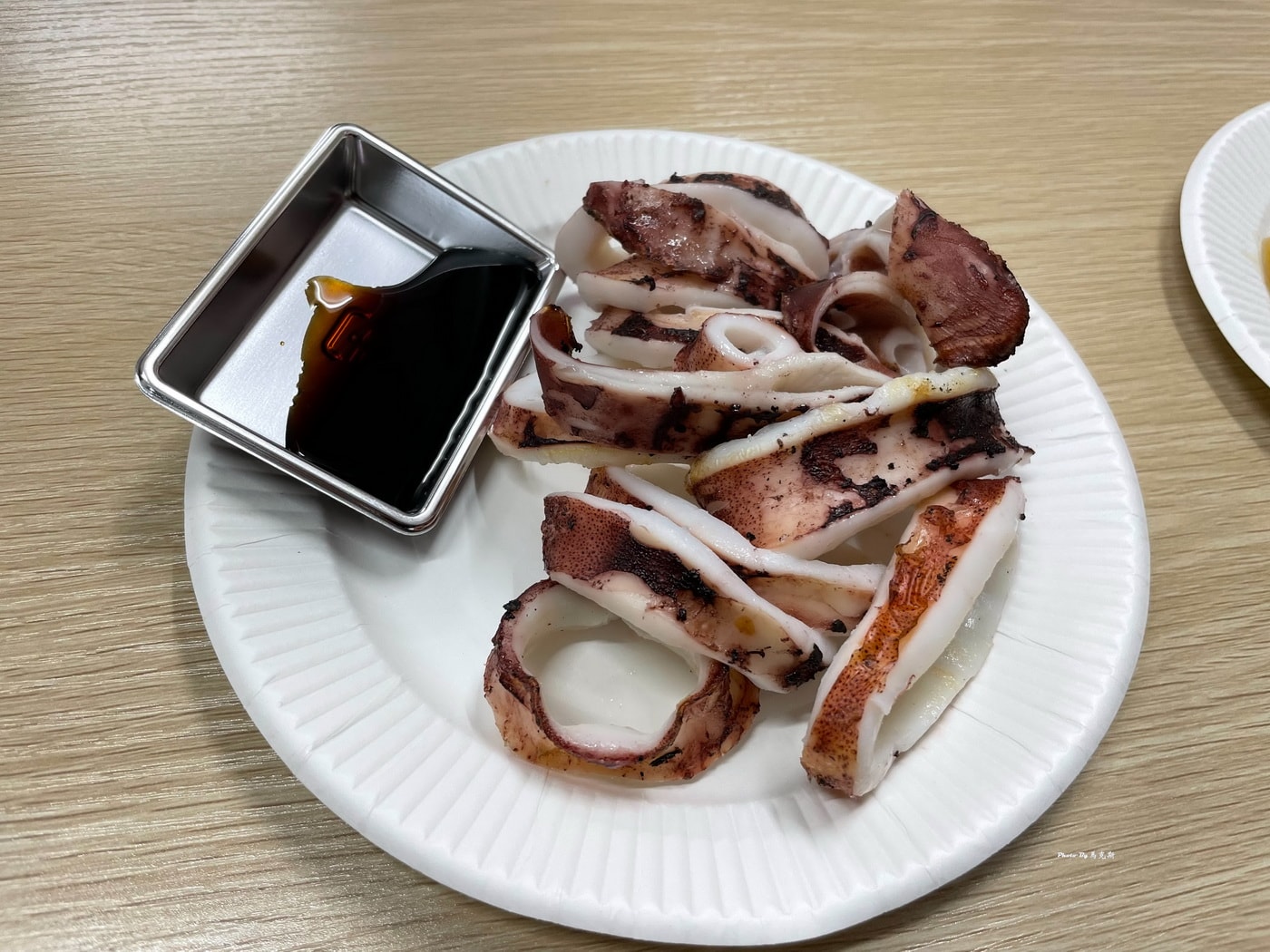 【東京築地美食推薦】2026築地場外市場必吃美食｜玉子燒 日式海鮮御飯糰 新鮮火烤海鮮 人氣抹茶拿鐵 築地美食攻略