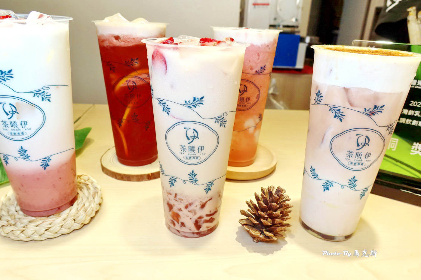 【桃園中壢美食推薦】茶曉伊茶飲專賣中壢中原店｜中原夜市人氣飲料店 冬季限定草莓飲品上市 連續三年榮獲食品界米其林iTQi星級獎|外帶|外送|中原大學|