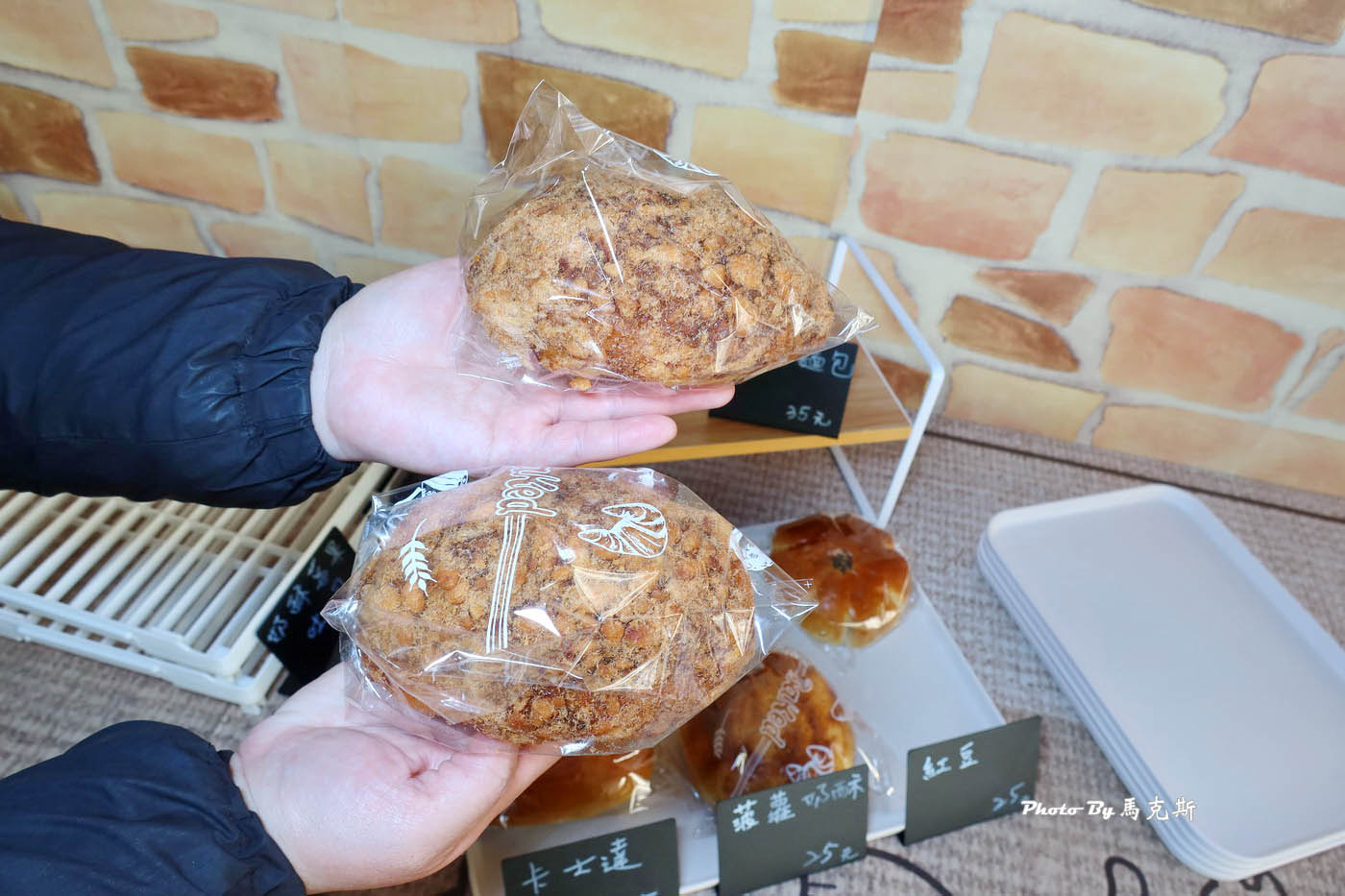 【台中西區美食推薦】喵星燒｜全台罕見熱壓可頌 外香酥脆自製內餡真材實料會牽絲 可愛貓造型療癒又好吃 通通銅板價 還有手作吐司和麵包|外帶|下午茶|甜點|