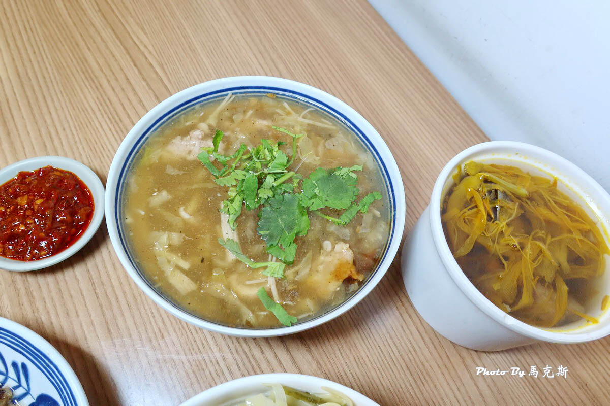 【台中太平美食推薦】王爺王肉羹太平店｜太平人氣美味傳統小吃 通通銅板價 從早上到宵夜都吃的到|外帶|外送|馬卡龍公園|