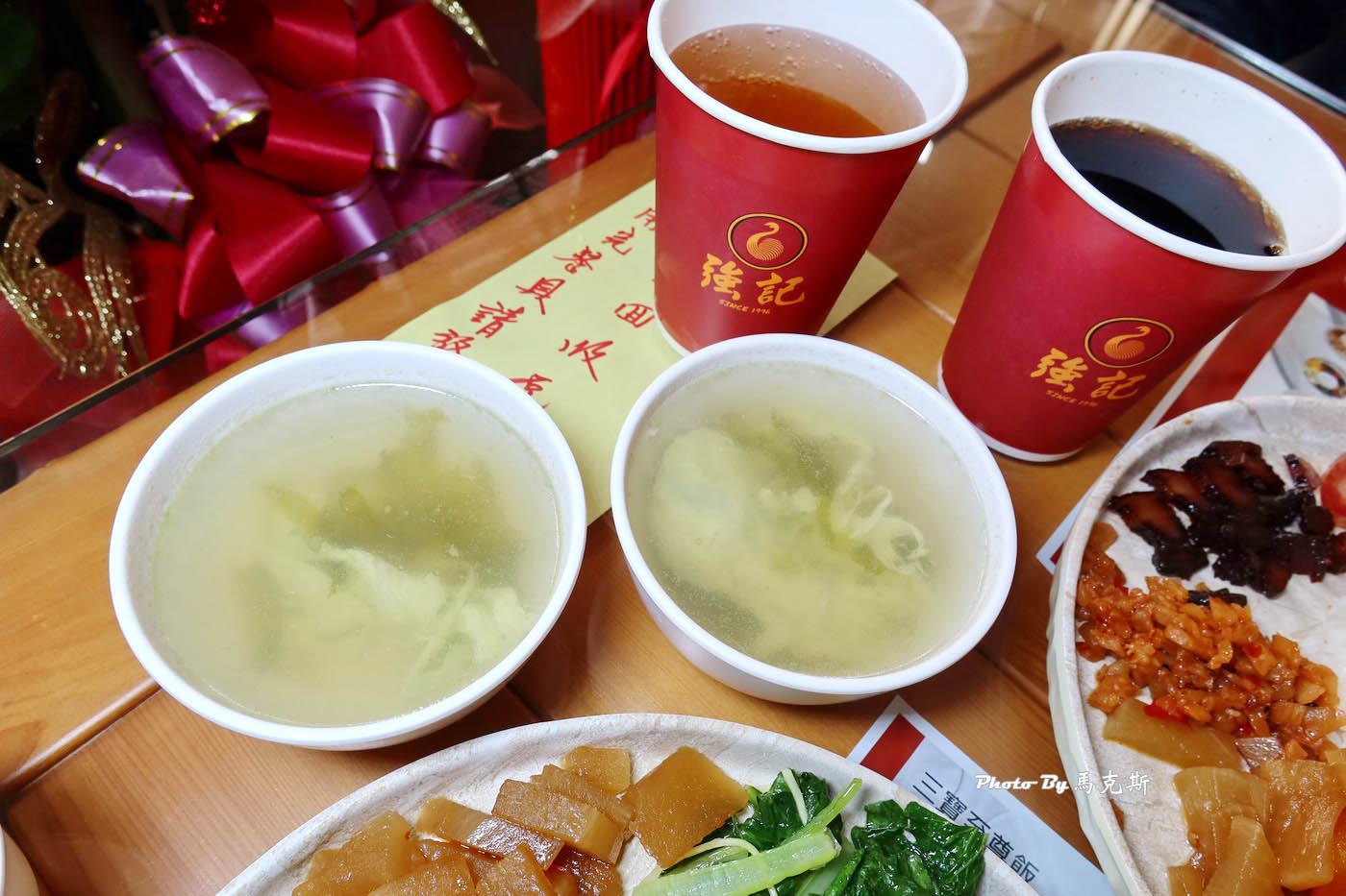 【嘉義西區美食推薦】強記燒臘｜30年老字號港式燒臘店 傳承自香港老師傅的正宗味道 內用湯品飲料無限暢飲|外帶|外送|強記燒臘嘉義上海店|