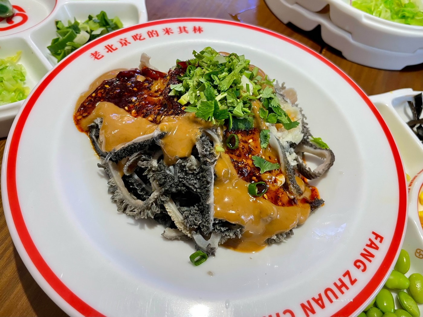 【北京美食推薦】方磚廠69號炸醬麵(南鑼鼓巷店)｜北京人氣連鎖炸醬麵店 連續6年米其林推薦美食 醬香濃鹹CP值高 可免費加麵加醬 近北京故宮博物院