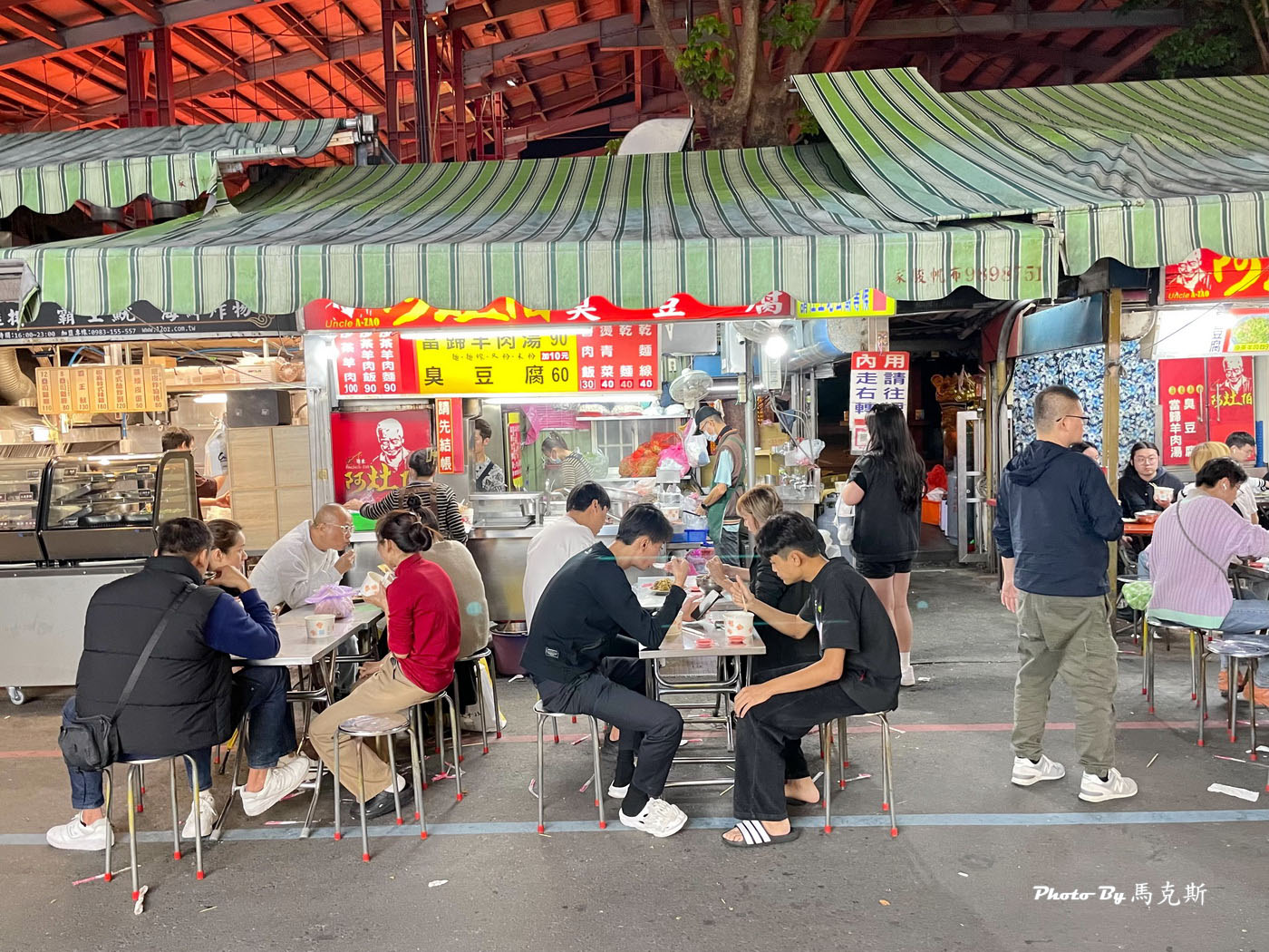 【宜蘭羅東美食推薦】阿灶伯當歸羊肉湯｜羅東觀光夜市必吃美食 必點沙茶羊肉炒麵和當歸羊肉湯 晚餐到宵夜都吃的到