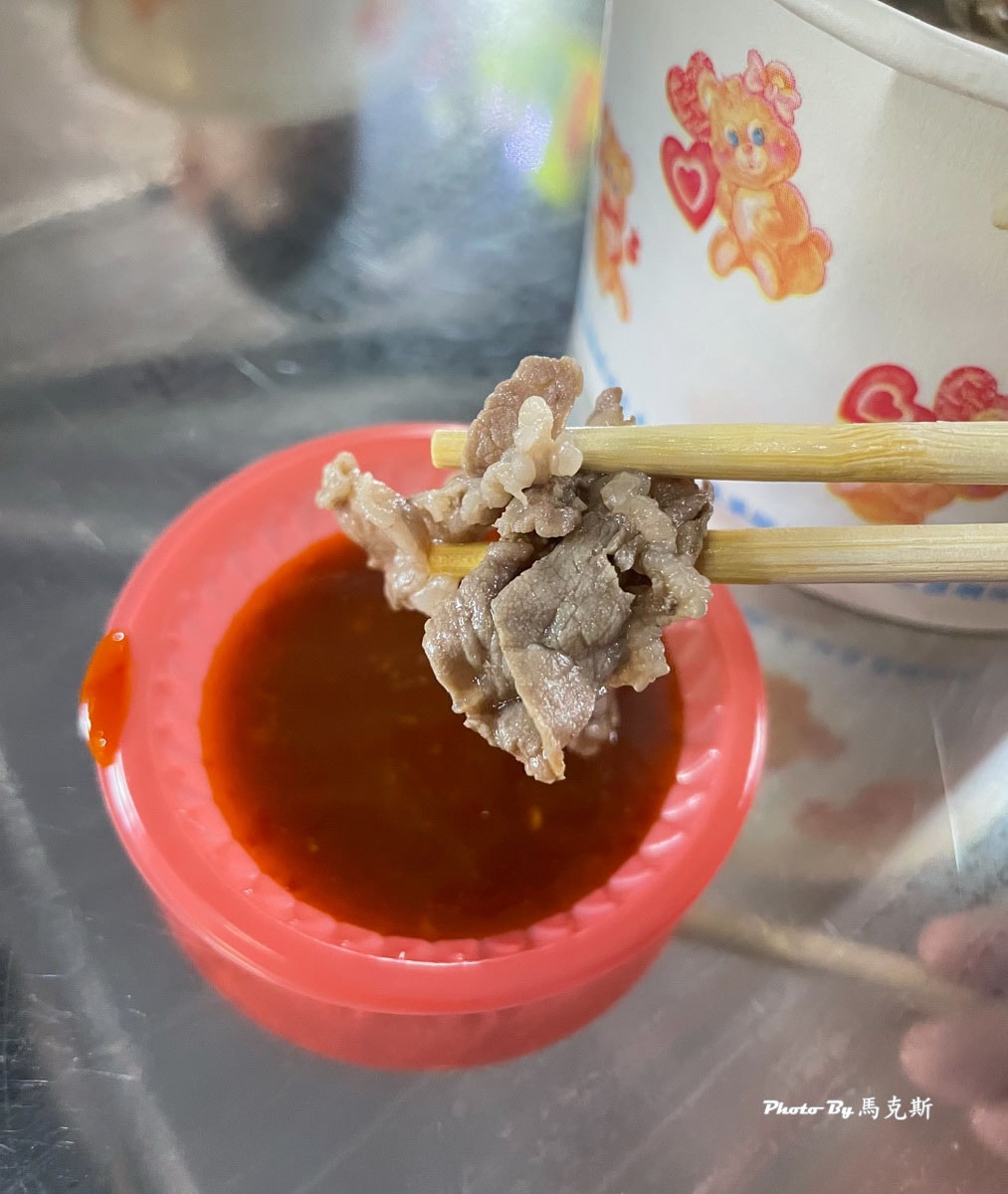 【宜蘭羅東美食推薦】阿灶伯當歸羊肉湯｜羅東觀光夜市必吃美食 必點沙茶羊肉炒麵和當歸羊肉湯 晚餐到宵夜都吃的到