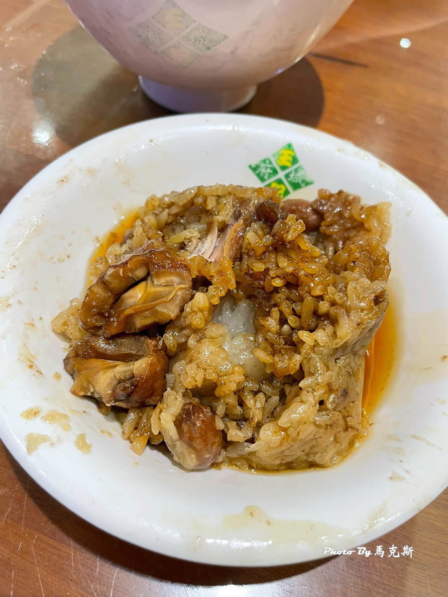 【台北松山美食推薦】王記府城肉粽八德店|在地人氣名店小吃 肉粽和魚丸湯都有水準 AI教父黃仁勳也愛的美食|外帶|微風廣場|台北小巨蛋| - 第13張圖 【台北松山美食推薦】王記府城肉粽八德店|在地人氣名店小吃 肉粽和魚丸湯都有水準 AI教父黃仁勳也愛的美食|外帶|微風廣場|台北小巨蛋|
