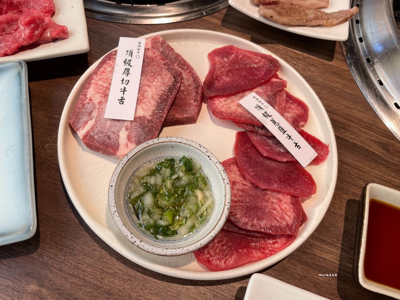 【台中西區美食推薦】銀山燒肉｜有台中最難訂吃到飽燒肉店之稱 平日有999元價位就吃的到 肉品食材都很有水準 通通隨你吃到飽