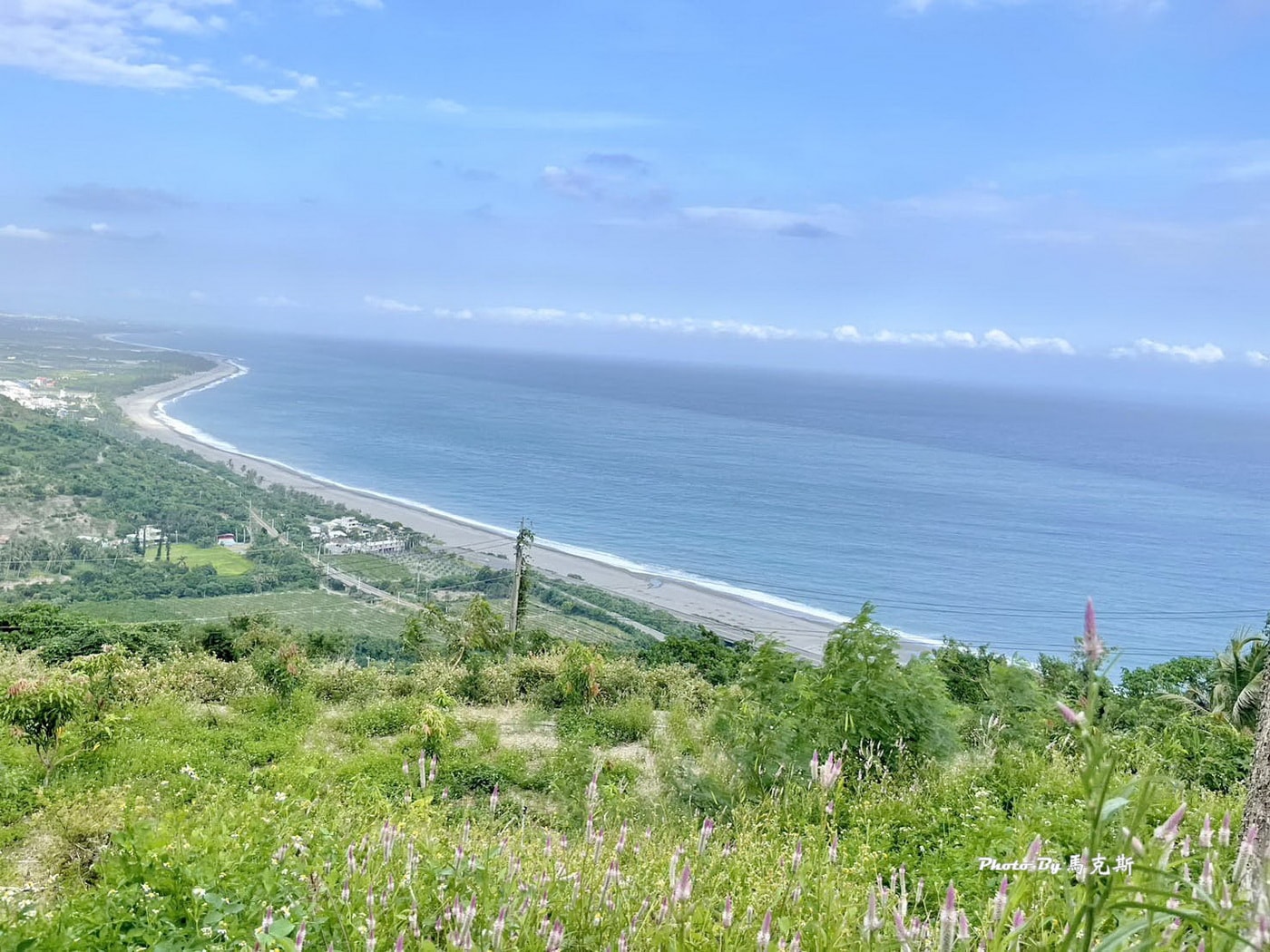 【台東太麻里景點推薦】華源觀景台天空之鏡｜一望無際台東海岸線絕景盡收眼底 還能看到火車經過 台東免費景點