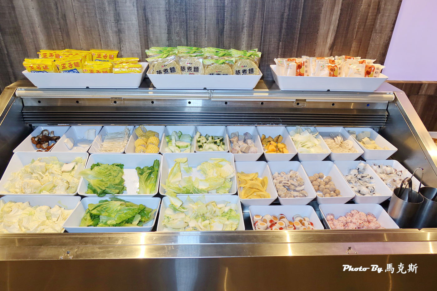 【台中西屯美食推薦】美滿火烤店|中科商圈只要449元起火鍋+烤肉吃到飽 多達60種食材隨你吃 大人用餐140公分以下兒童免費|JMall|家樂福西屯店|澄清醫院| - 第15張圖 【台中西屯美食推薦】美滿火烤店|中科商圈只要449元起火鍋+烤肉吃到飽 多達60種食材隨你吃 大人用餐140公分以下兒童免費|JMall|家樂福西屯店|澄清醫院|