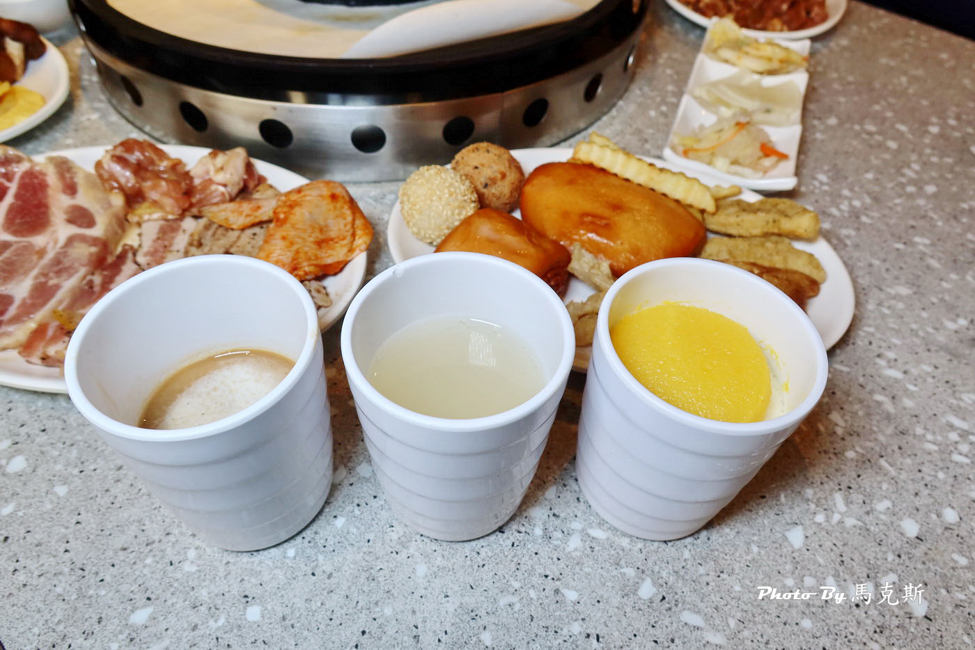【台中西屯美食推薦】美滿火烤店|中科商圈只要449元起火鍋+烤肉吃到飽 多達60種食材隨你吃 大人用餐140公分以下兒童免費|JMall|家樂福西屯店|澄清醫院| - 第24張圖 【台中西屯美食推薦】美滿火烤店|中科商圈只要449元起火鍋+烤肉吃到飽 多達60種食材隨你吃 大人用餐140公分以下兒童免費|JMall|家樂福西屯店|澄清醫院|